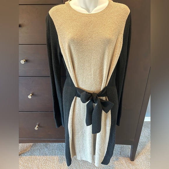 Like New Never Worn Club Monaco Arnettie Sweater Dress Tan & Black Colorblock, L - Picture 2 of 6